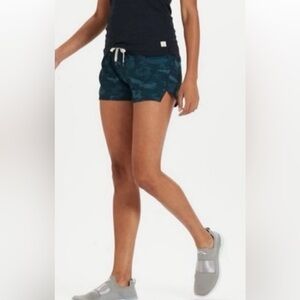 Vuori Clementine Short - Blue Camo